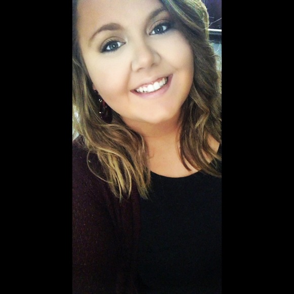 Meet your Posher, Hanna - Picture 1 of 1